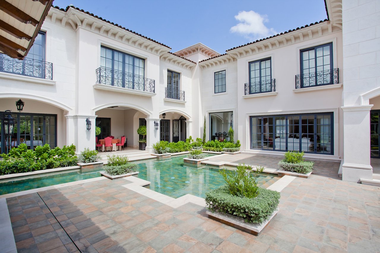 Contemporary Gated Estate, Santa Ana, San Jose