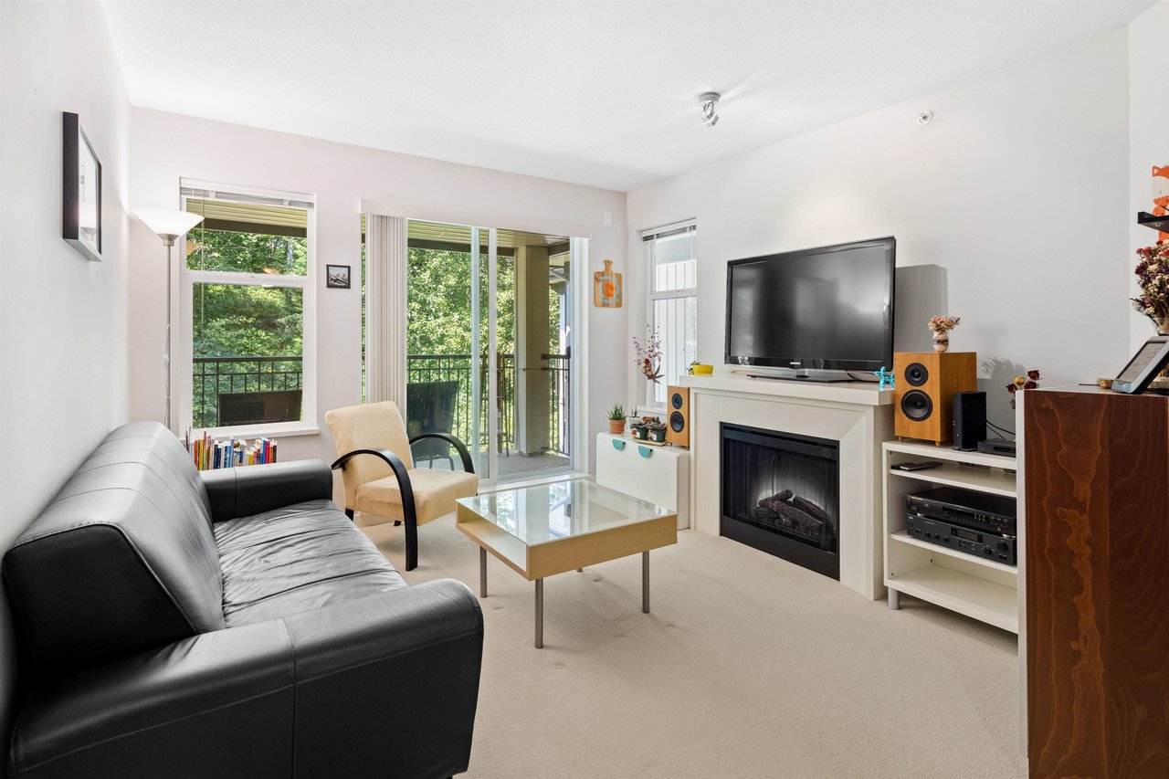 403-4833 Brentwood Dr