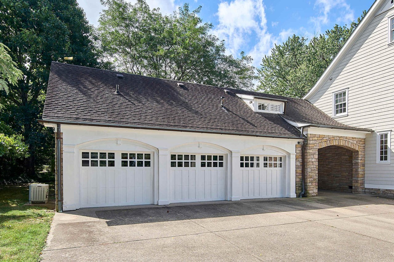 1 Norwood Rd, Charleston, WV 25314
