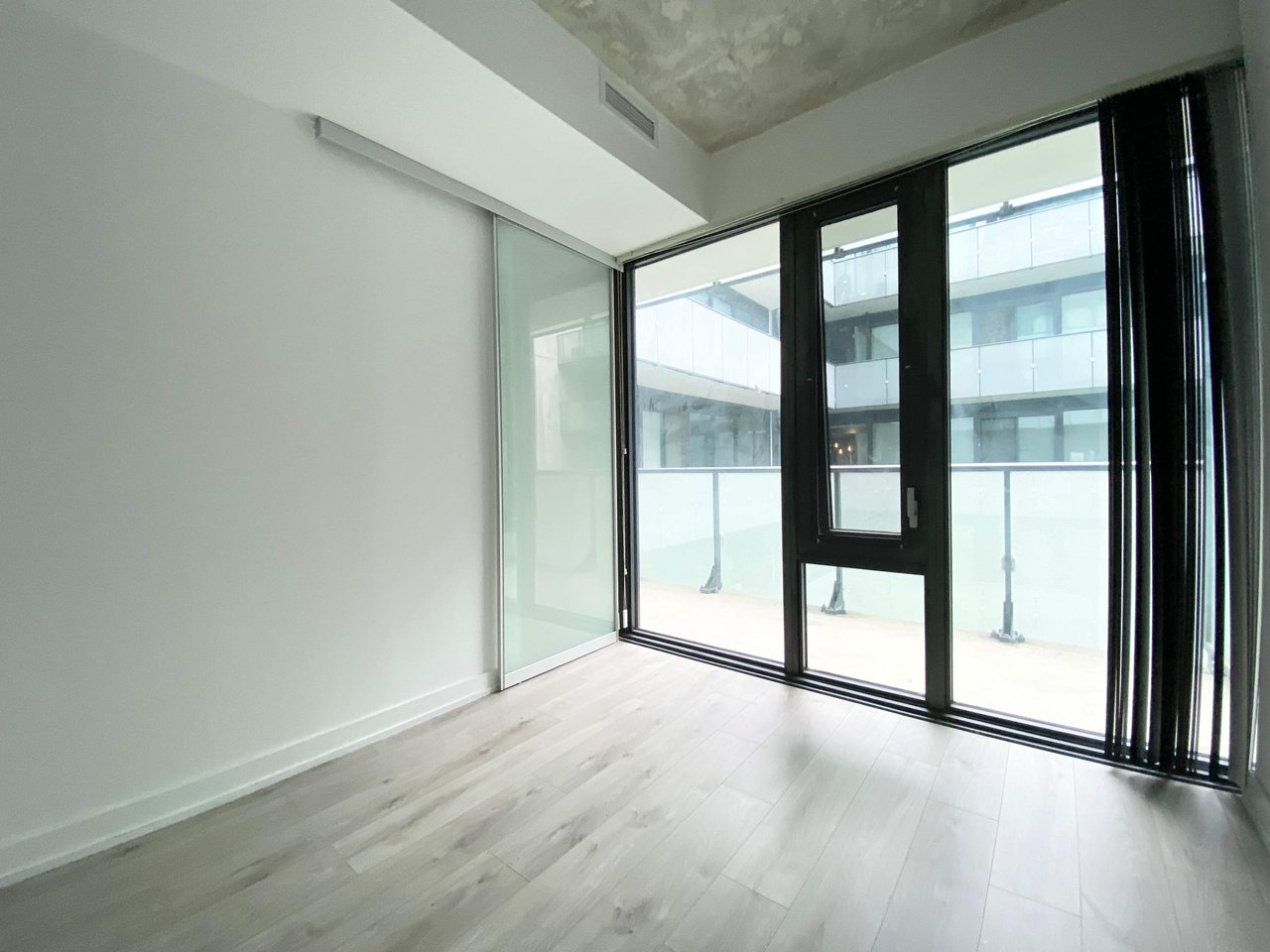 161 Roehampton Ave, Unit 532