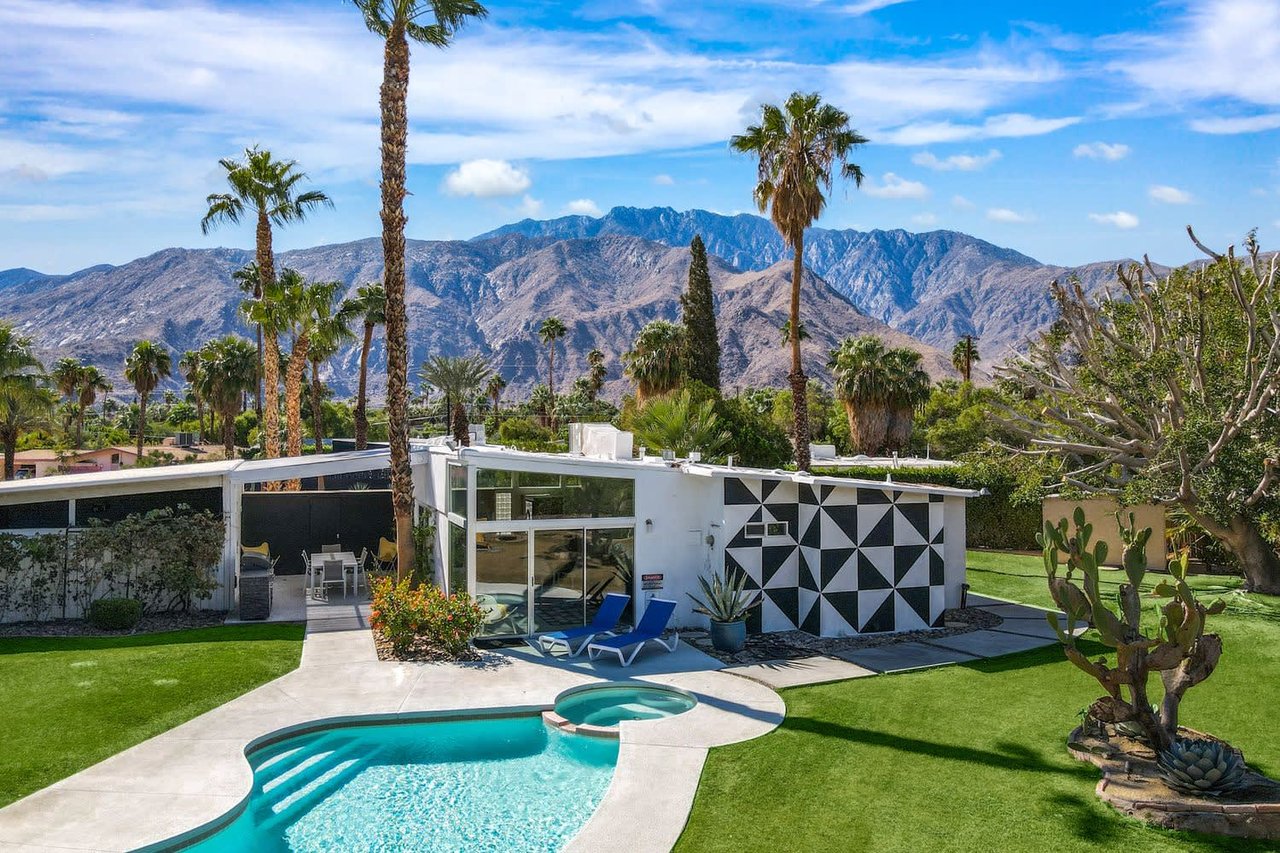 PALM SPRINGS POOL HOMES FOR SALE