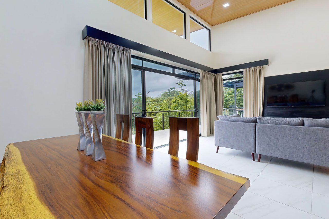 Casa Palma, Brand New Luxury 3 bedroom, 4 bathroom home with Amazing Sunset View in Quepos
