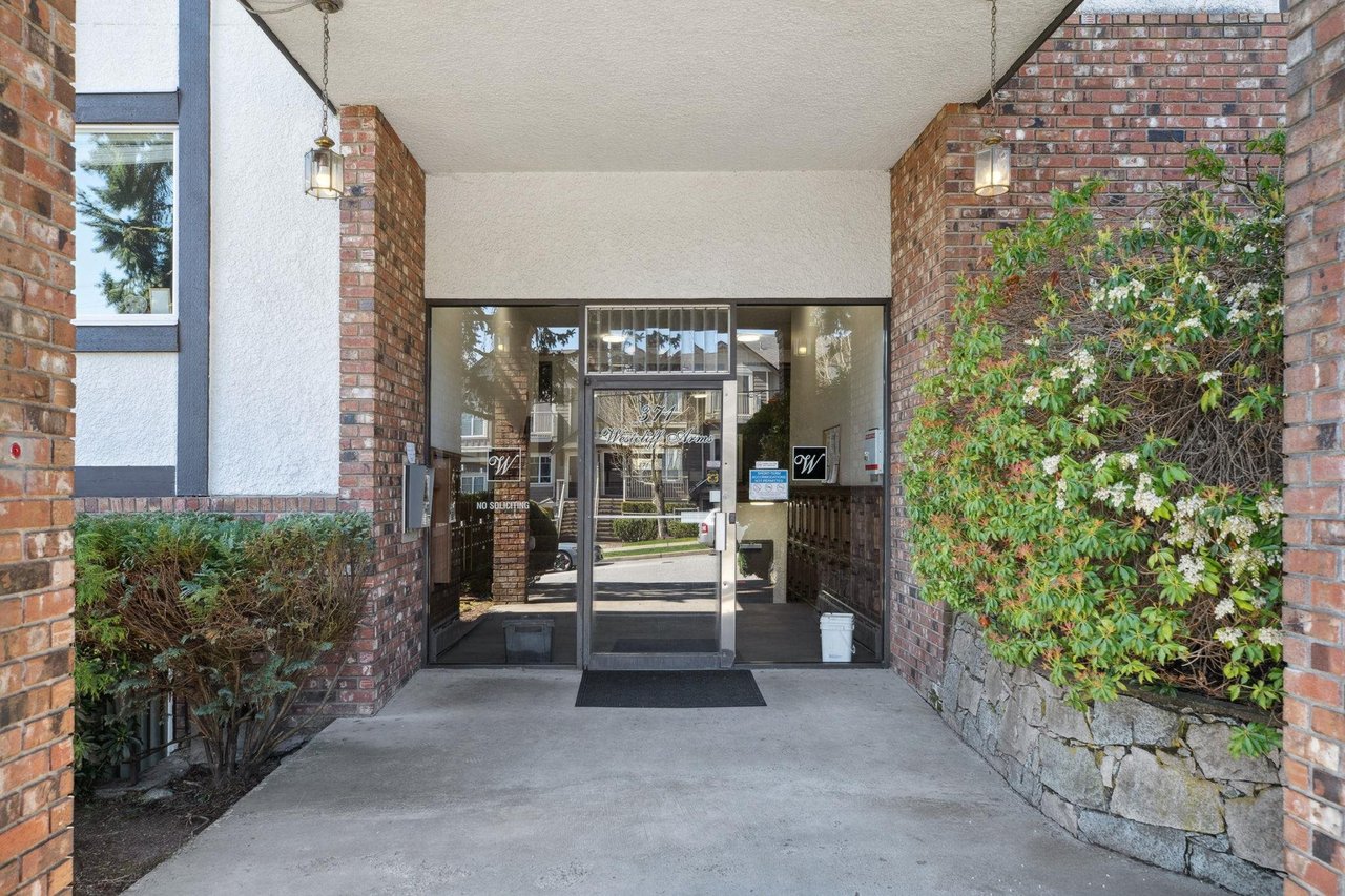 205-371 Ellesmere Avenue, Burnaby
