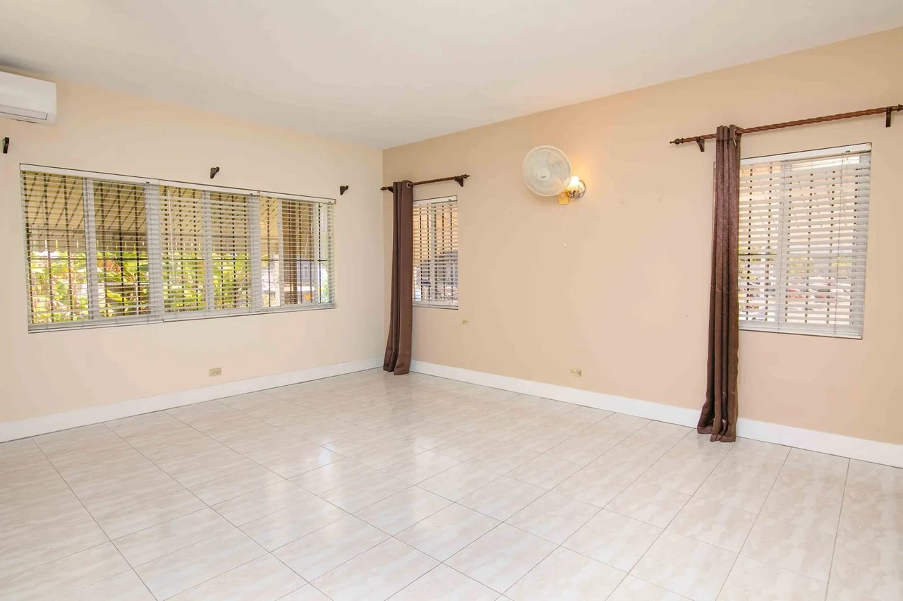41 Retirement Rd, Shirley St