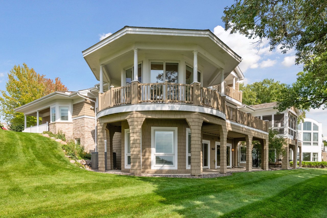 722 Widsten Circle, Wayzata