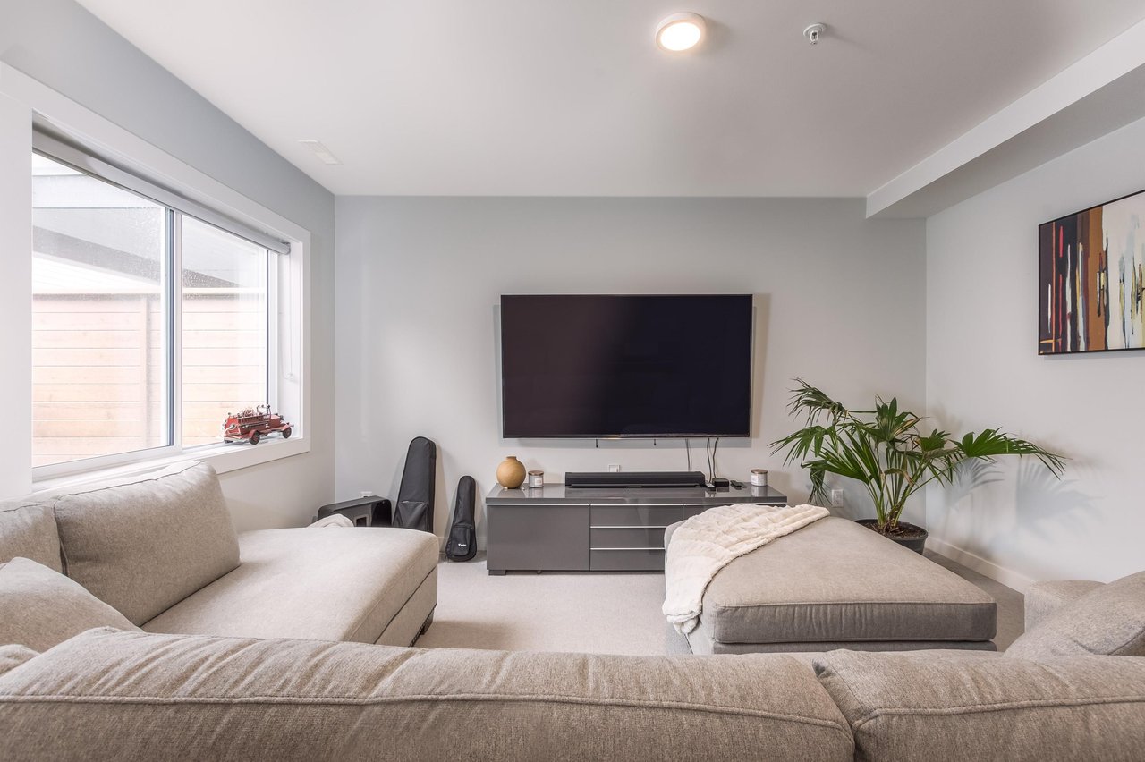 4-41333 Skyridge Pl