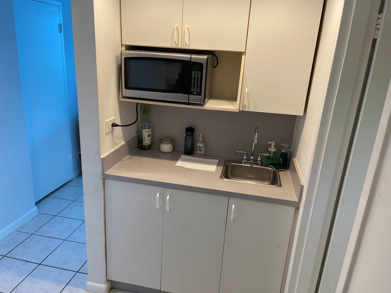 5445 Collins Ave #1718