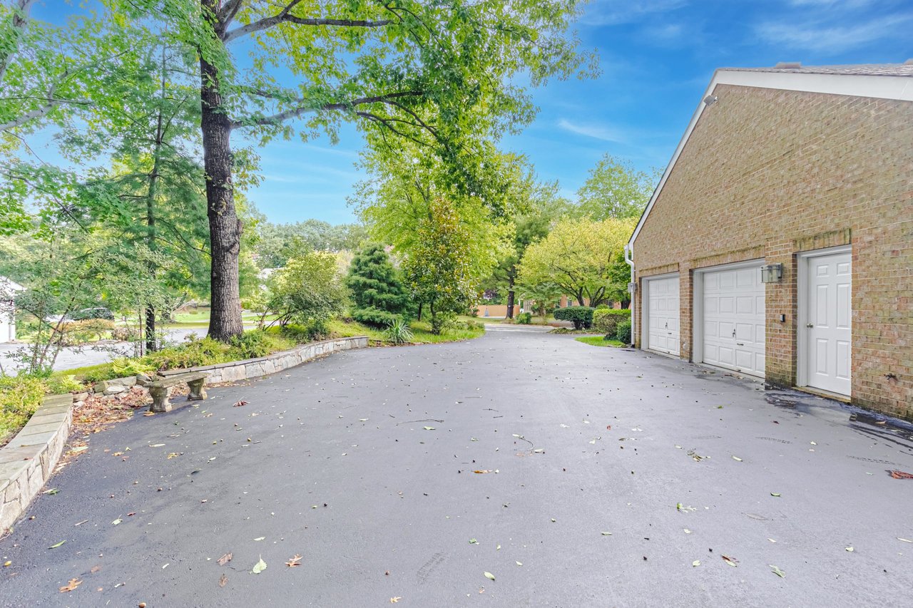 9225 Vendome Drive, Bethesda MD 20817