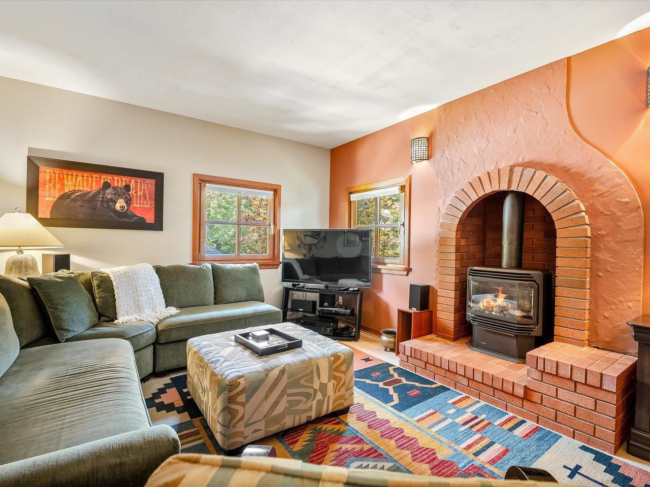 6218 Eagle Dr