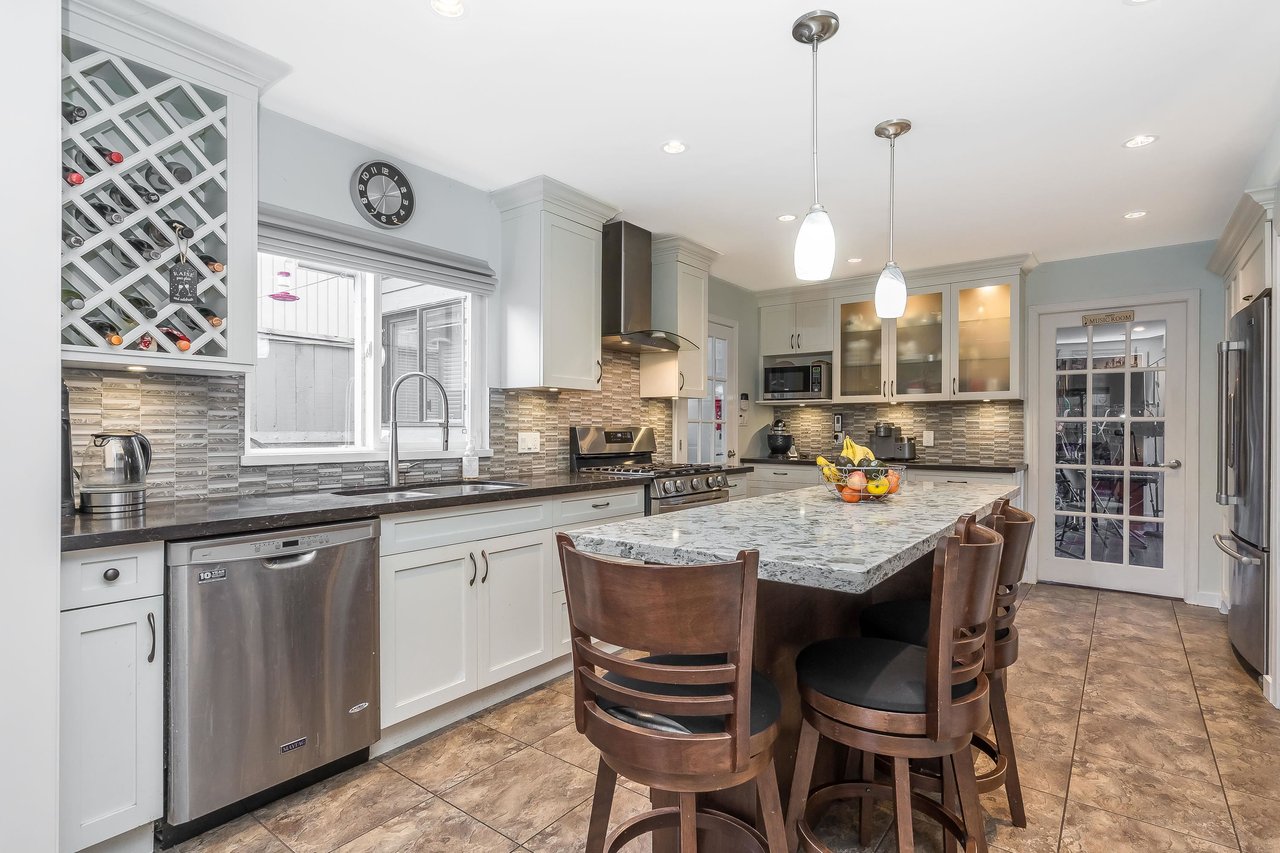 11044 Southridge Rd