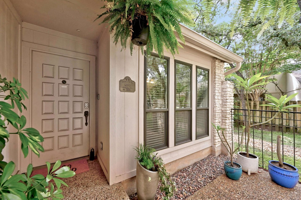 Alluring One-Story Home in in the Coveted 78759!
