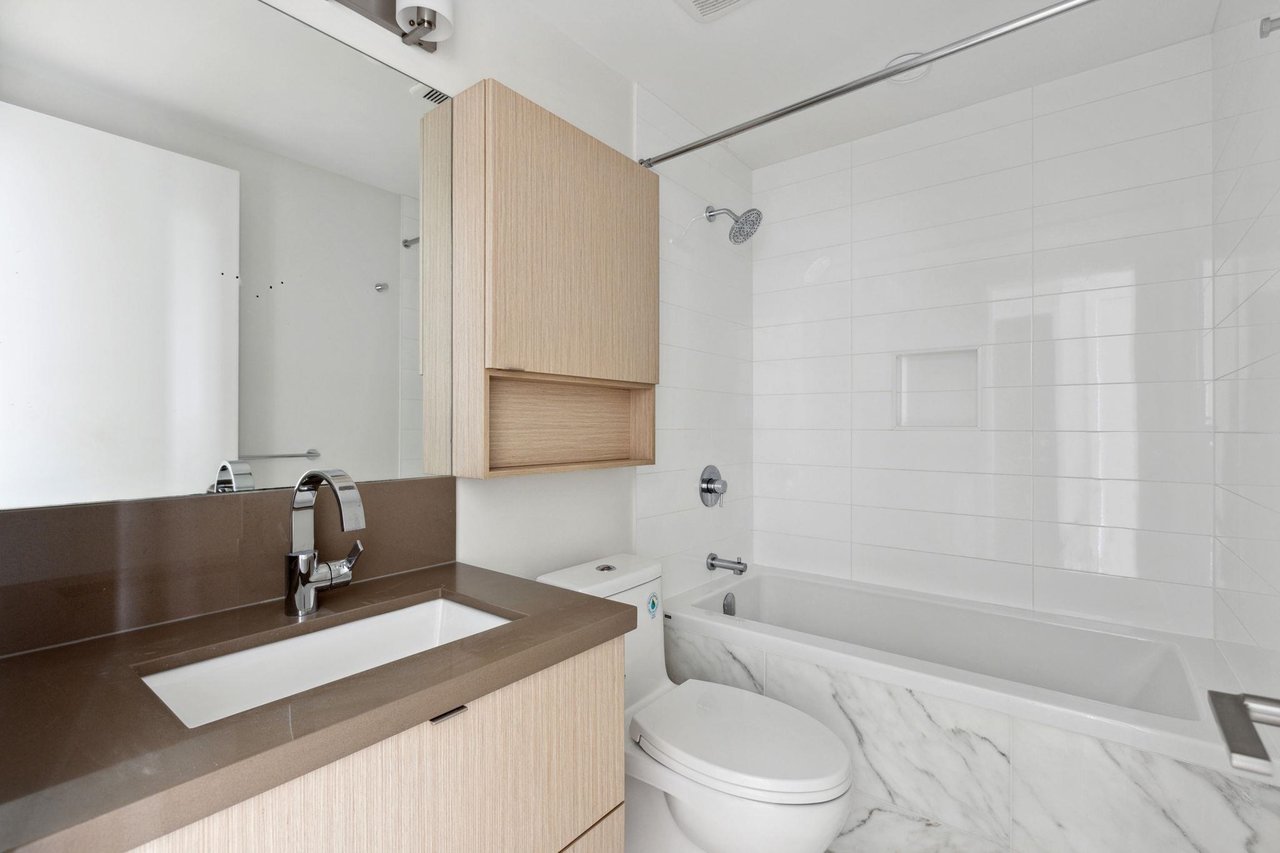 1601-530 Whiting Way, Coquitlam