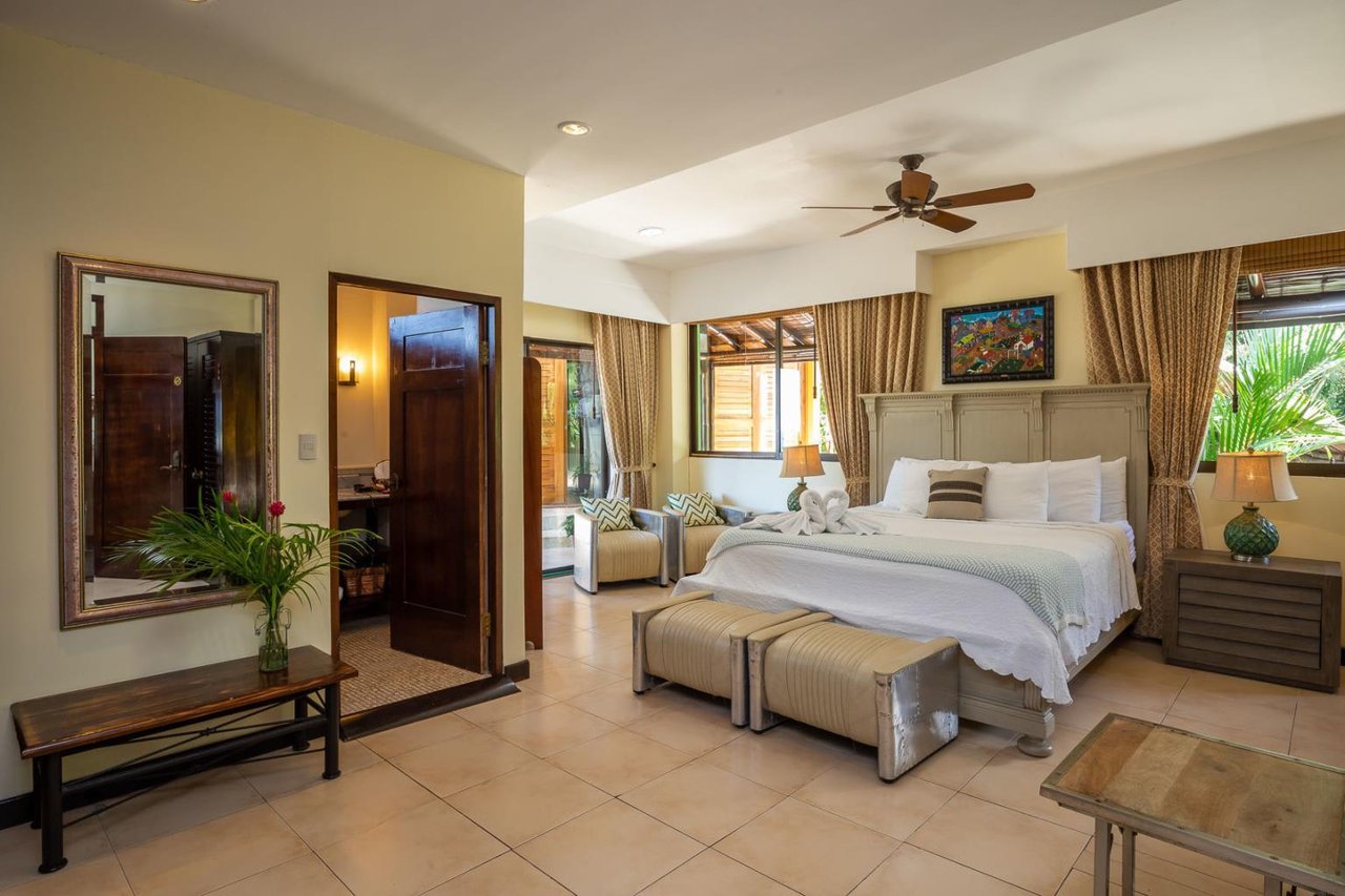 Casa Ramon, Stunning Luxury Tropical Villa With Private Spa & Pool