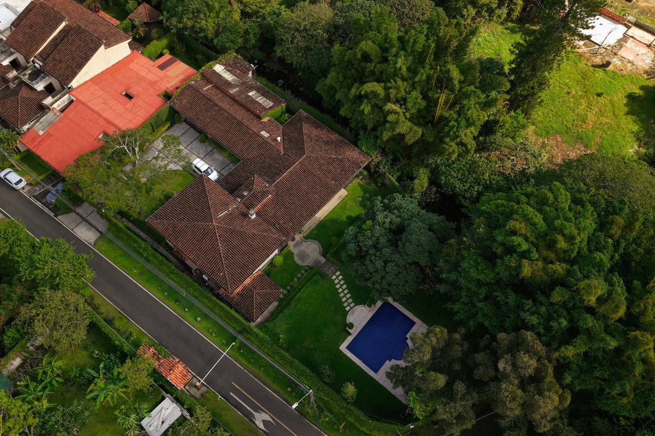 European Estate Pool Villa, Escazu, San Jose