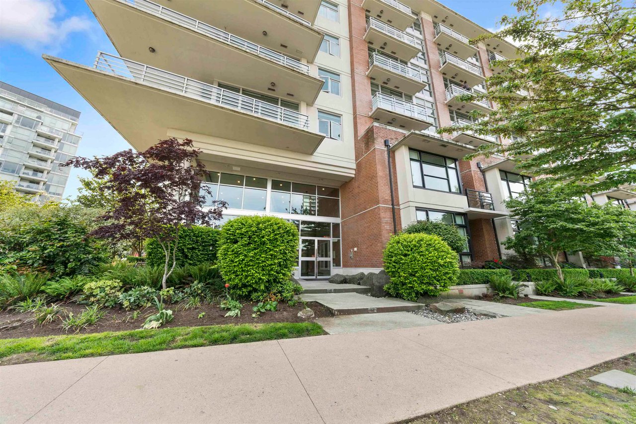 314-298 E 11th Ave