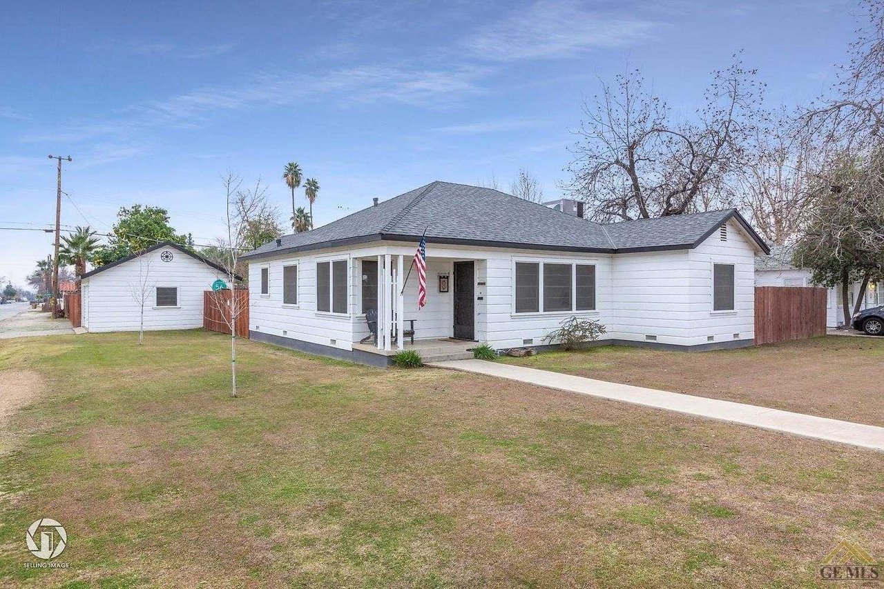 303 Highland Dr