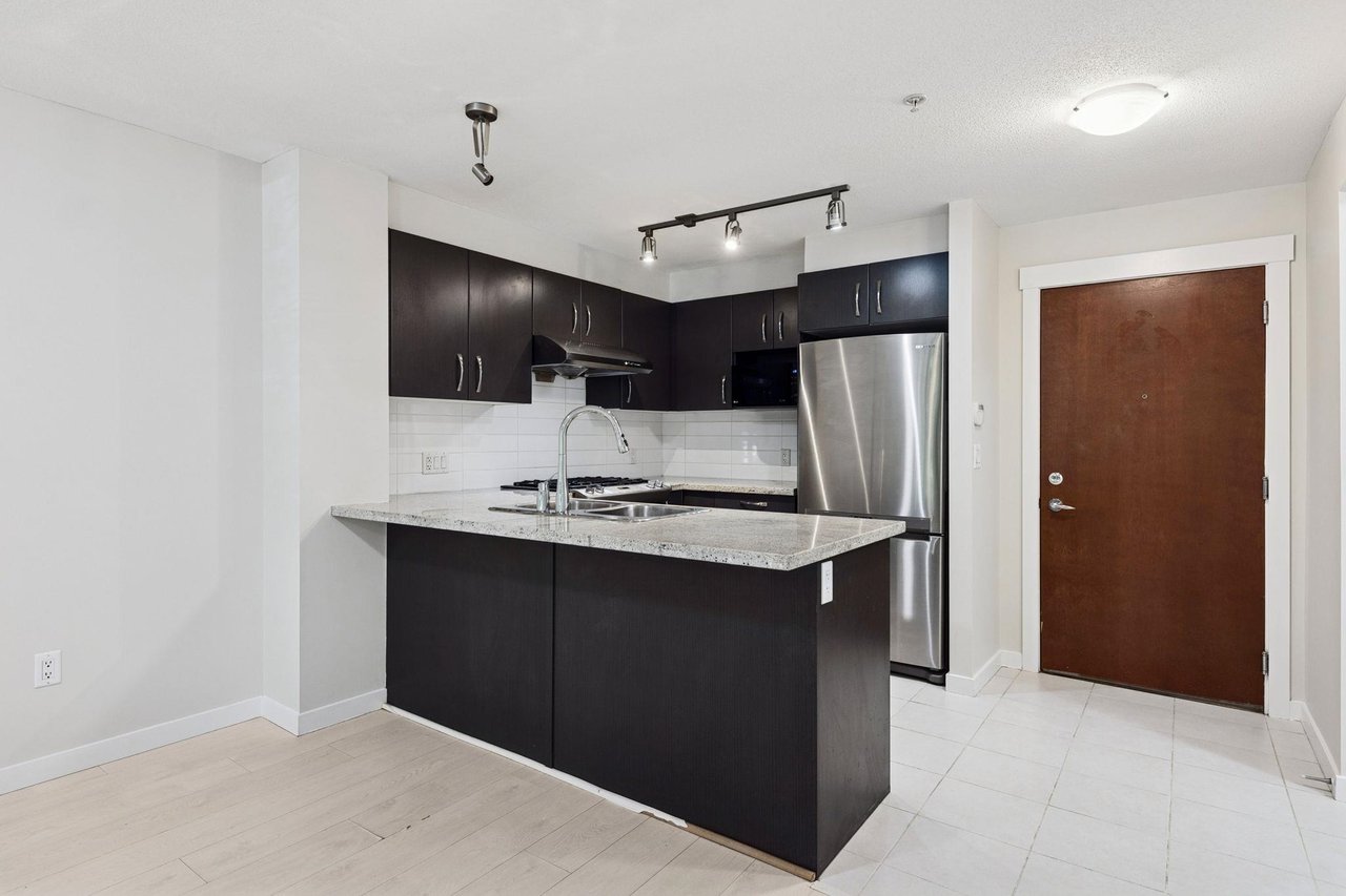 101-9288 Odlin Rd