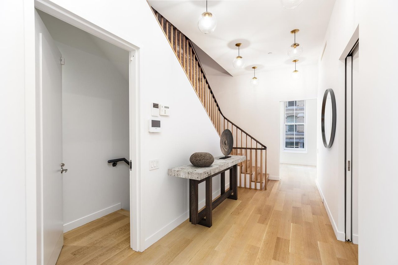 428 Greenwich Street, Apt THOUSE