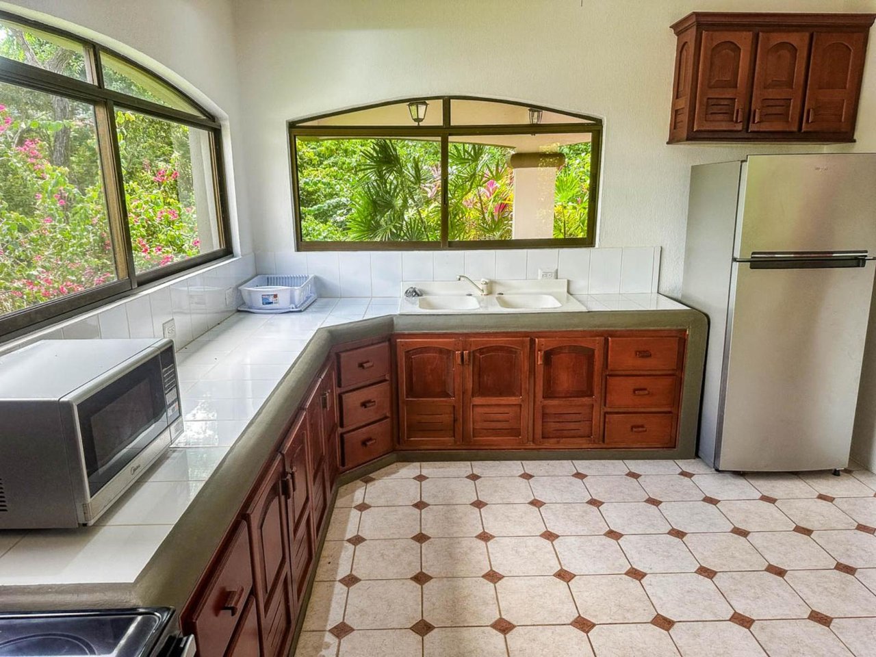 Secure Gated Villa Community, Ojochal, Puntarenas