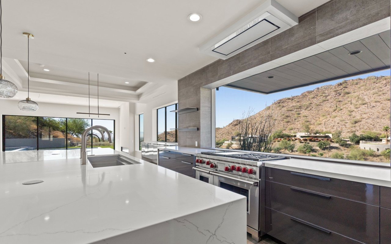 7043 N Longlook Road, Paradise Valley, AZ