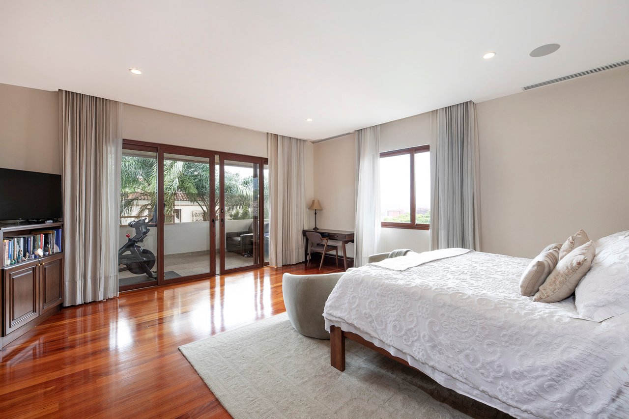 Cerro Real Panoramic Family Home, Escazu, San Jose