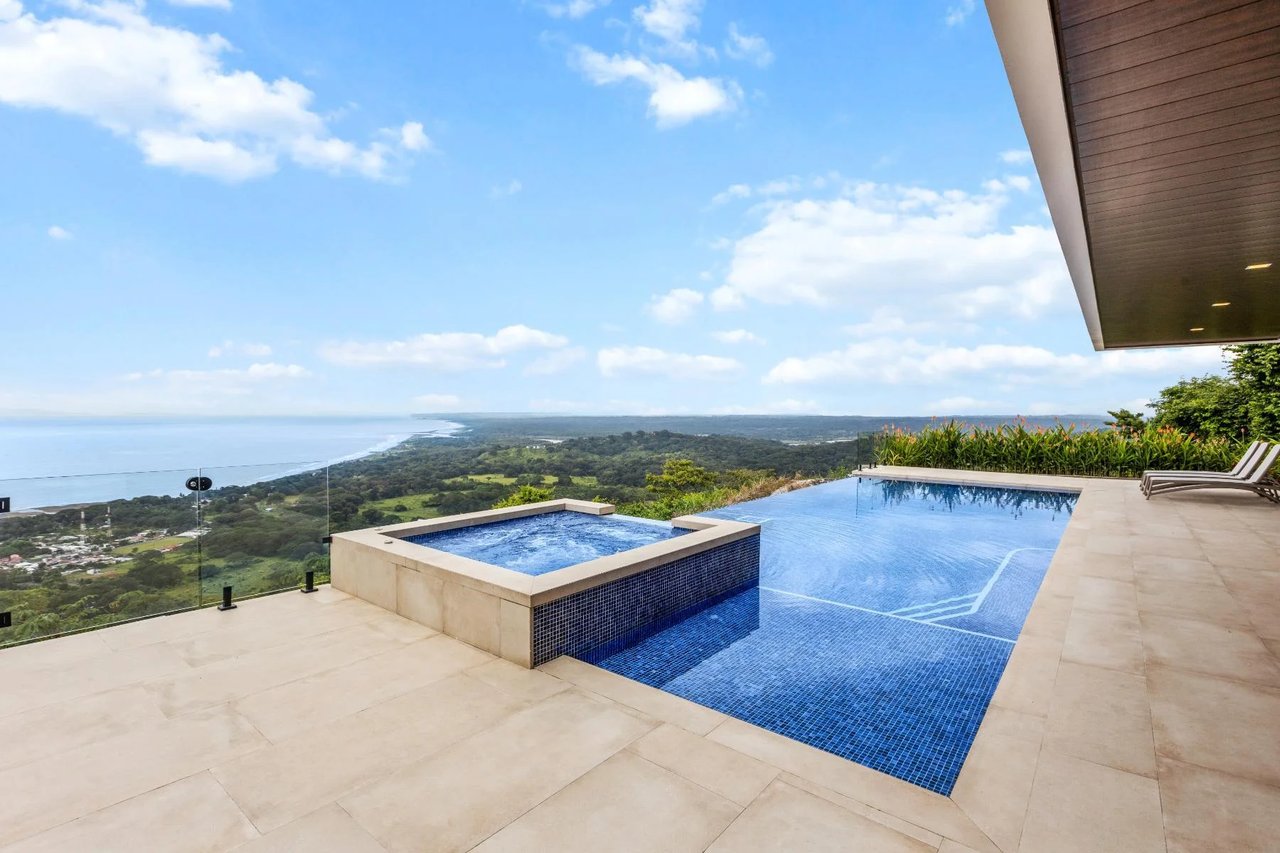 Luxury Ocean View Villa, Jaco, Puntarenas