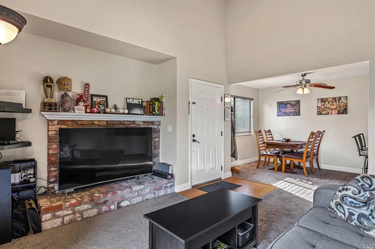201 Enterprise Dr #239