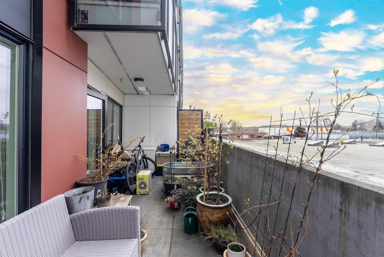 203-1496 Charlotte Rd