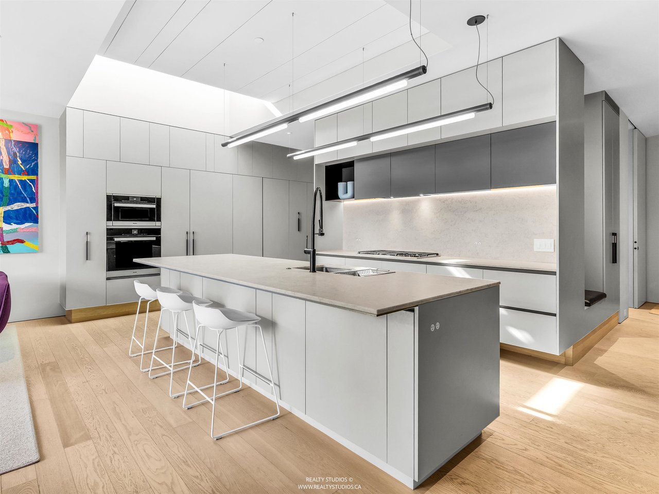 366 W 22nd Ave