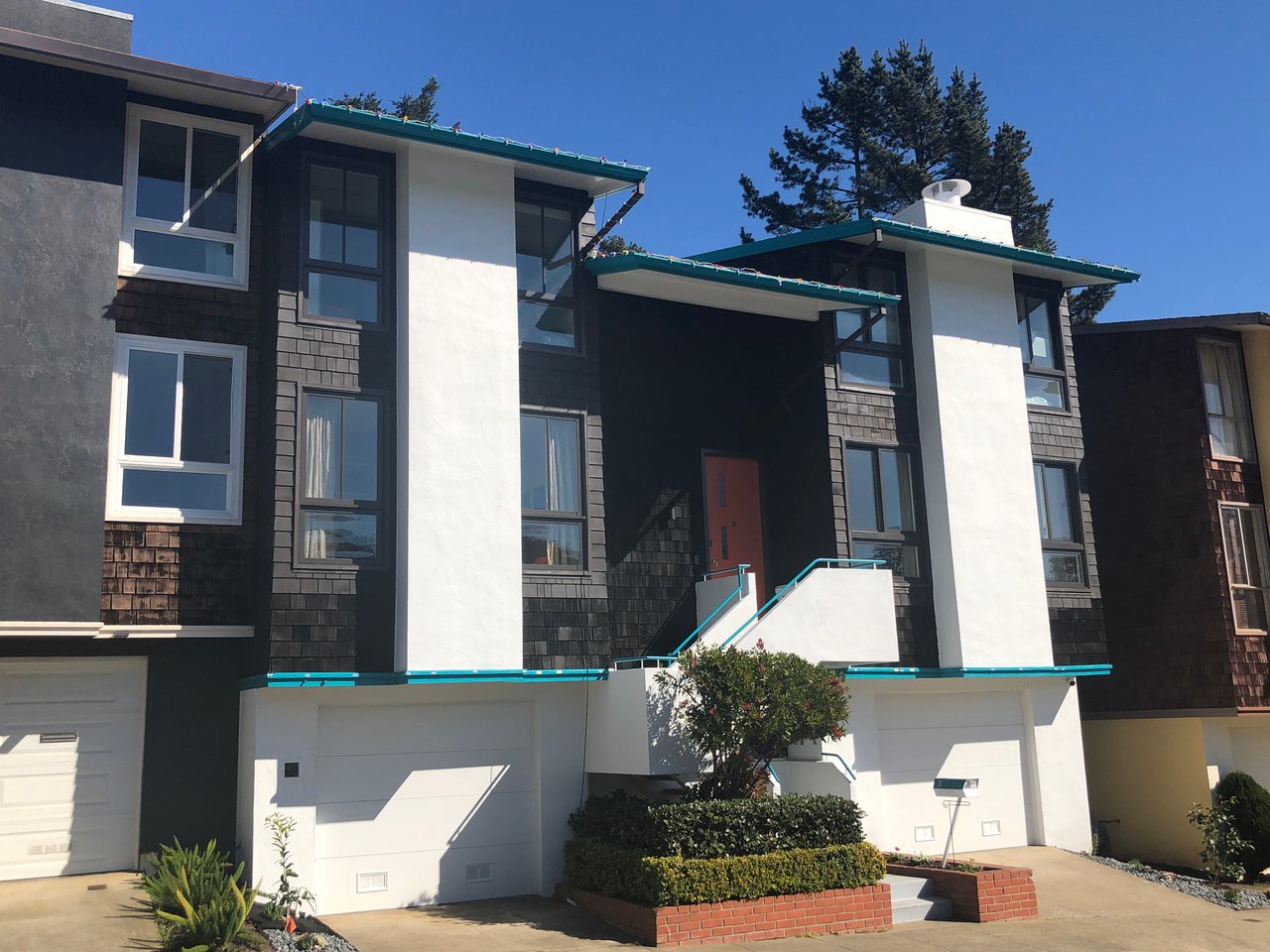 37 Turquoise Way