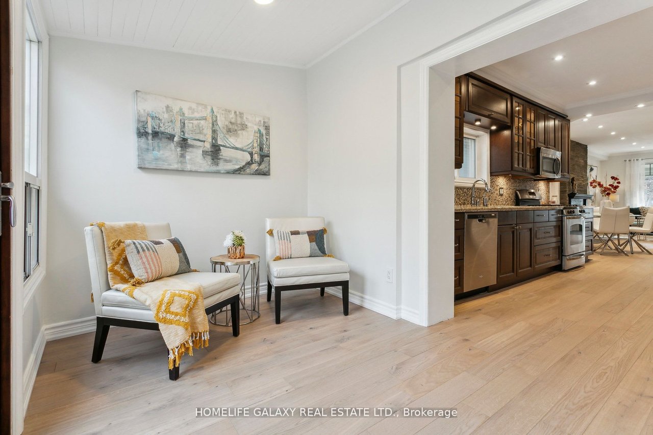16 Jerome St