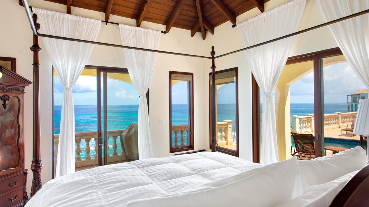 Looking North Villa - Ocean View