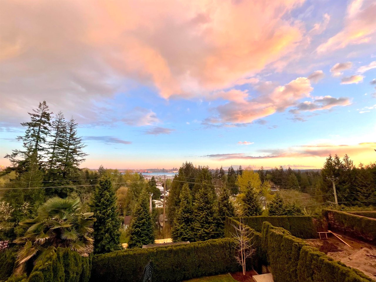 739 Westmoreland Cres