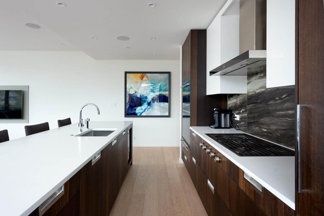 601-1355 Bellevue Ave