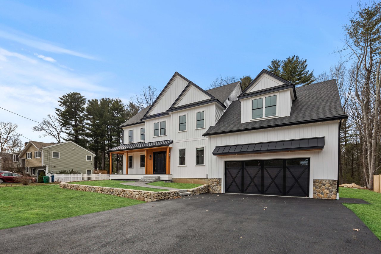 5 Brookside Lane, Burlington