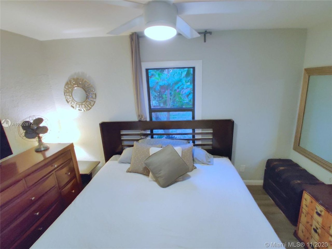 295 NW 39th St