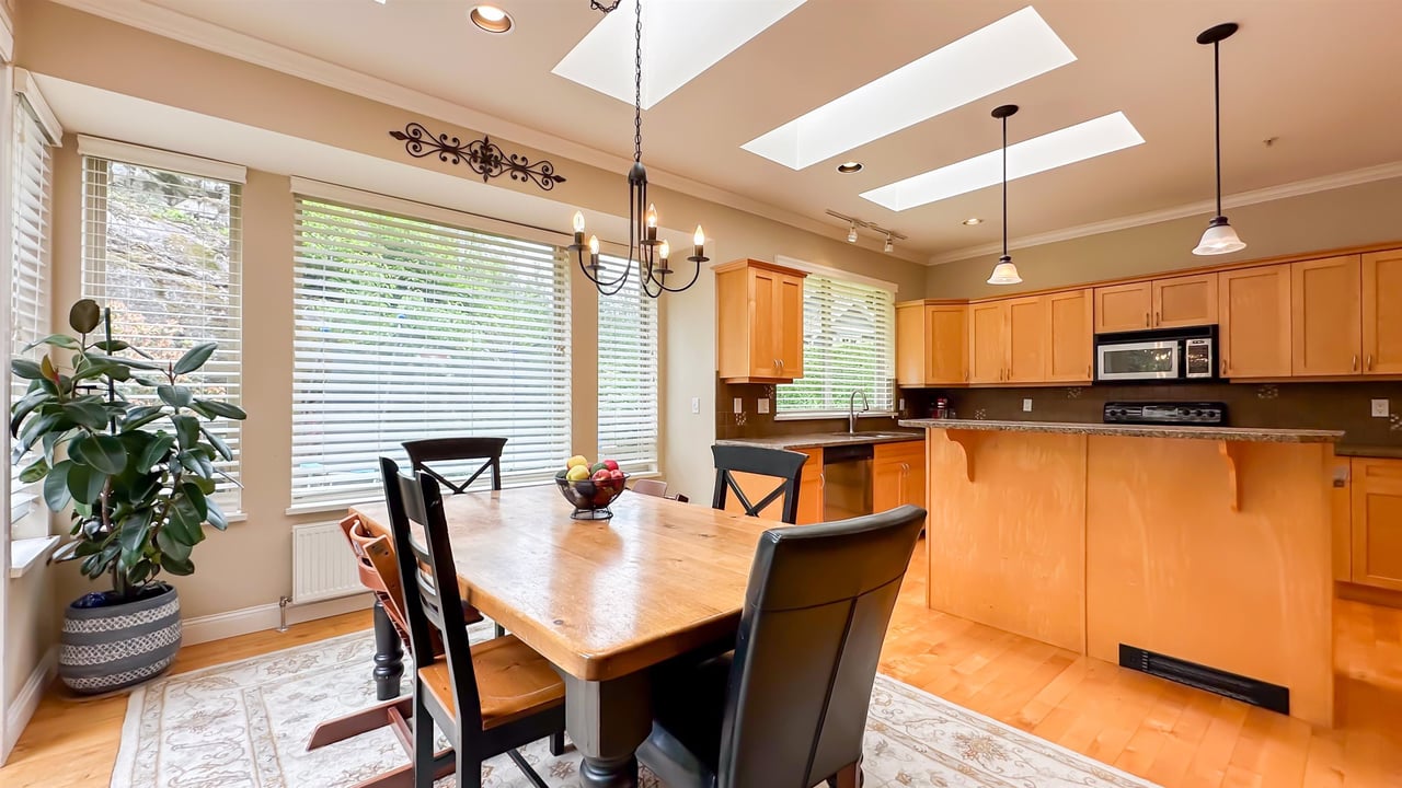 158 Stonegate Dr