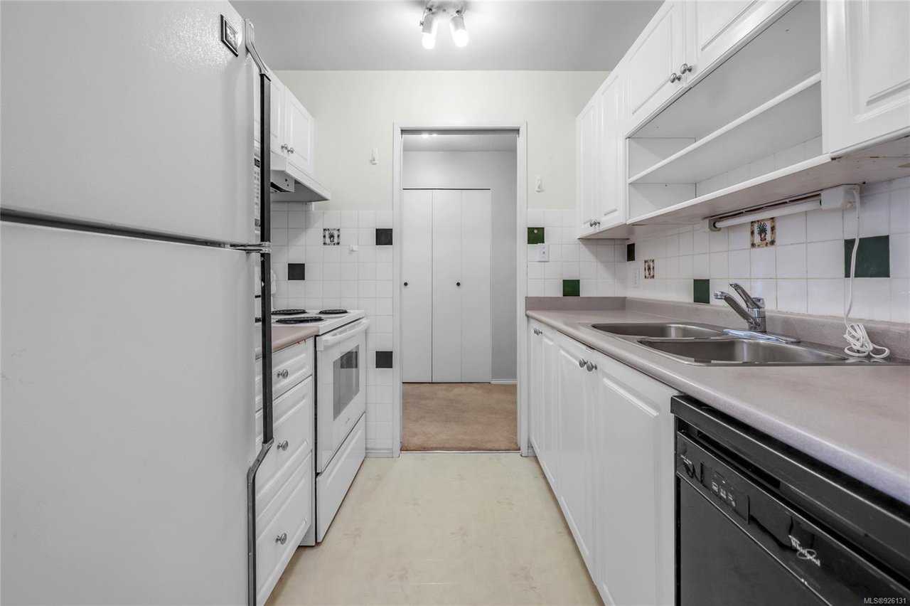 209-651 Jolly Pl