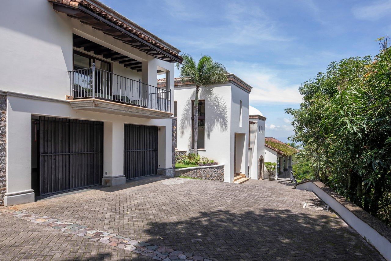 Panoramic View Mountain Estate, Ciudad Colon, San Jose