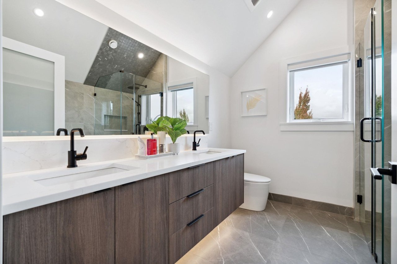 1-2846 Mcgill Street, Vancouver