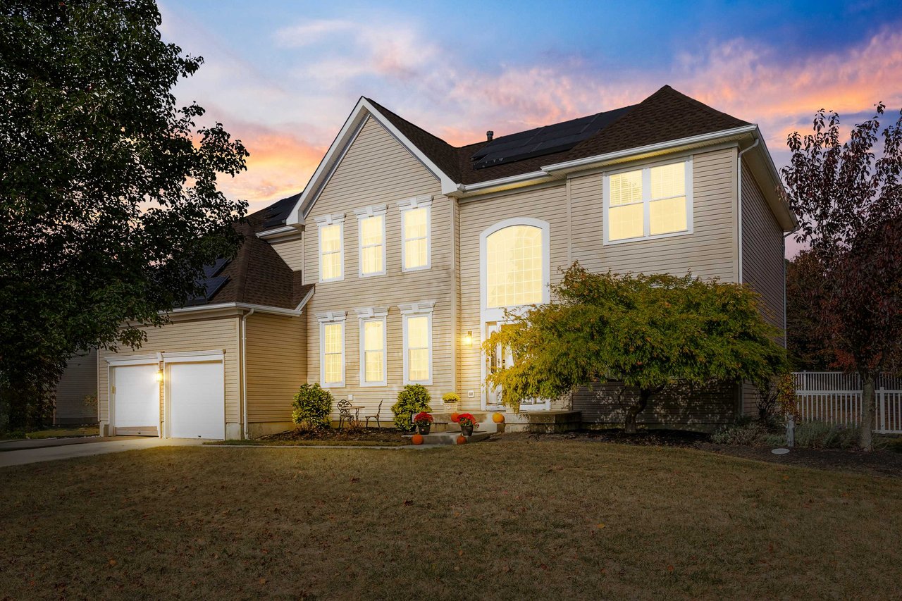 18 Rockwell Ln