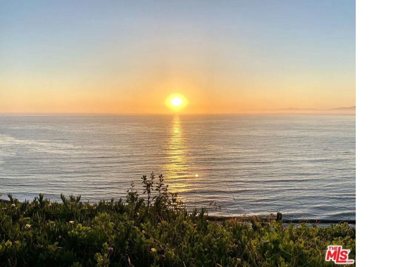 1115 Palos Verdes Dr