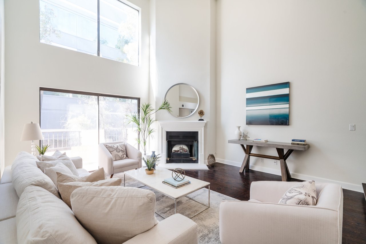 1633 S Bentley Ave Unit: 305
