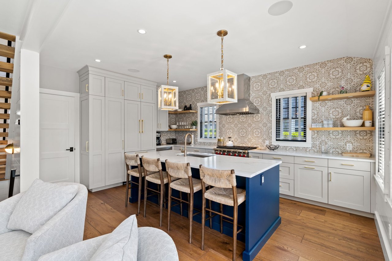 6 Madaket Rd