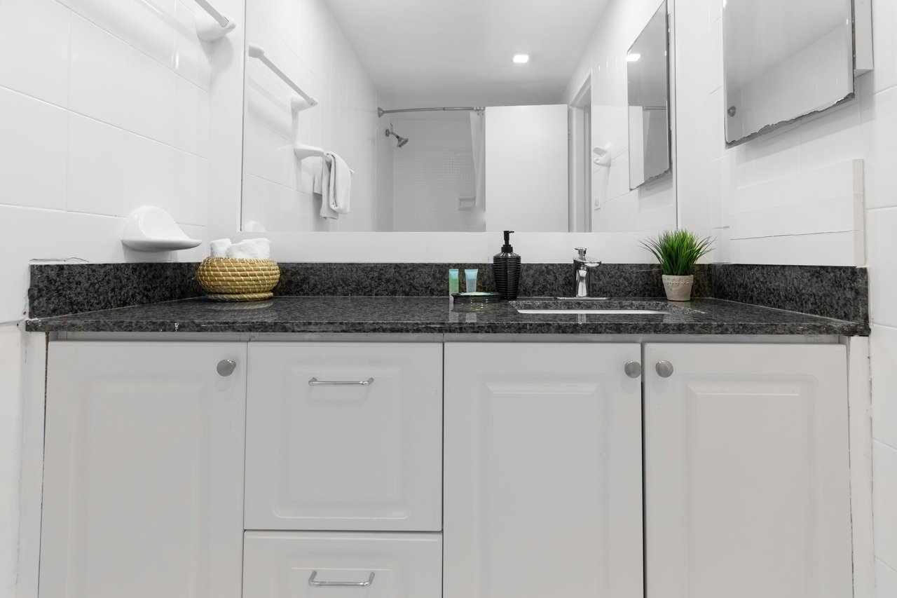 5445 Collins Ave #822 Miami Beach FL-33140