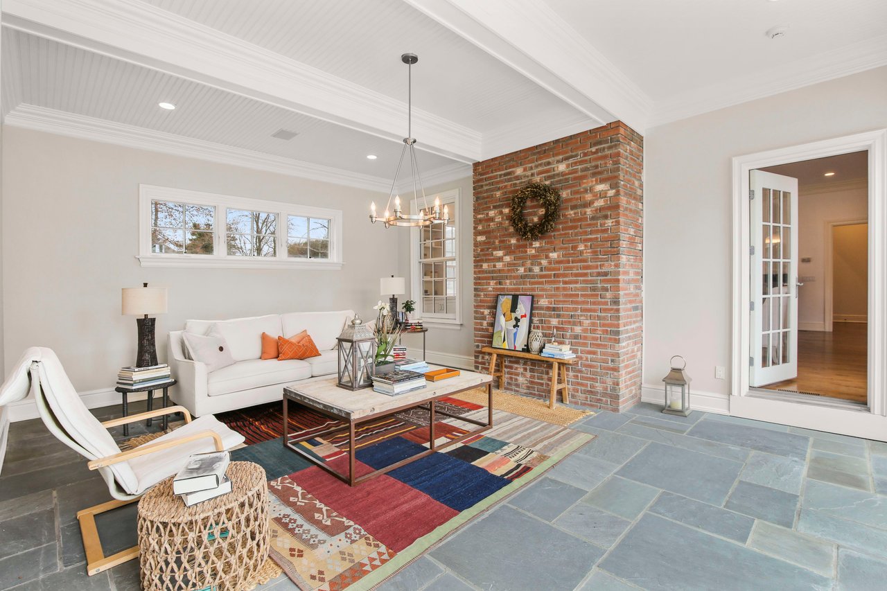 3 Glenwood Lane