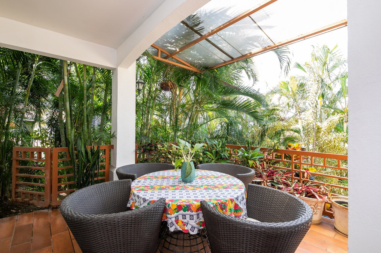 Panoramic Pool View Residence, Escazu, San Jose