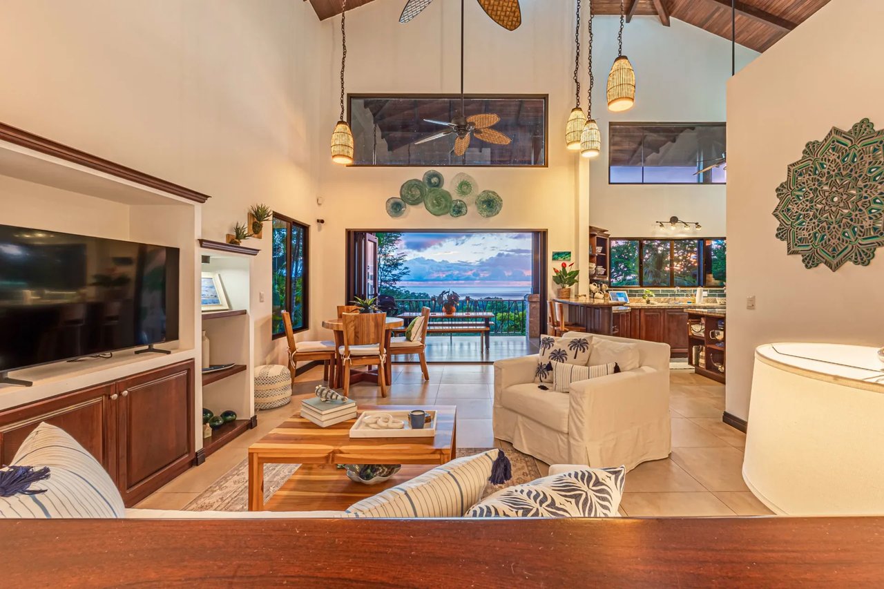 Luxurious Ocean View Coastal Retreat