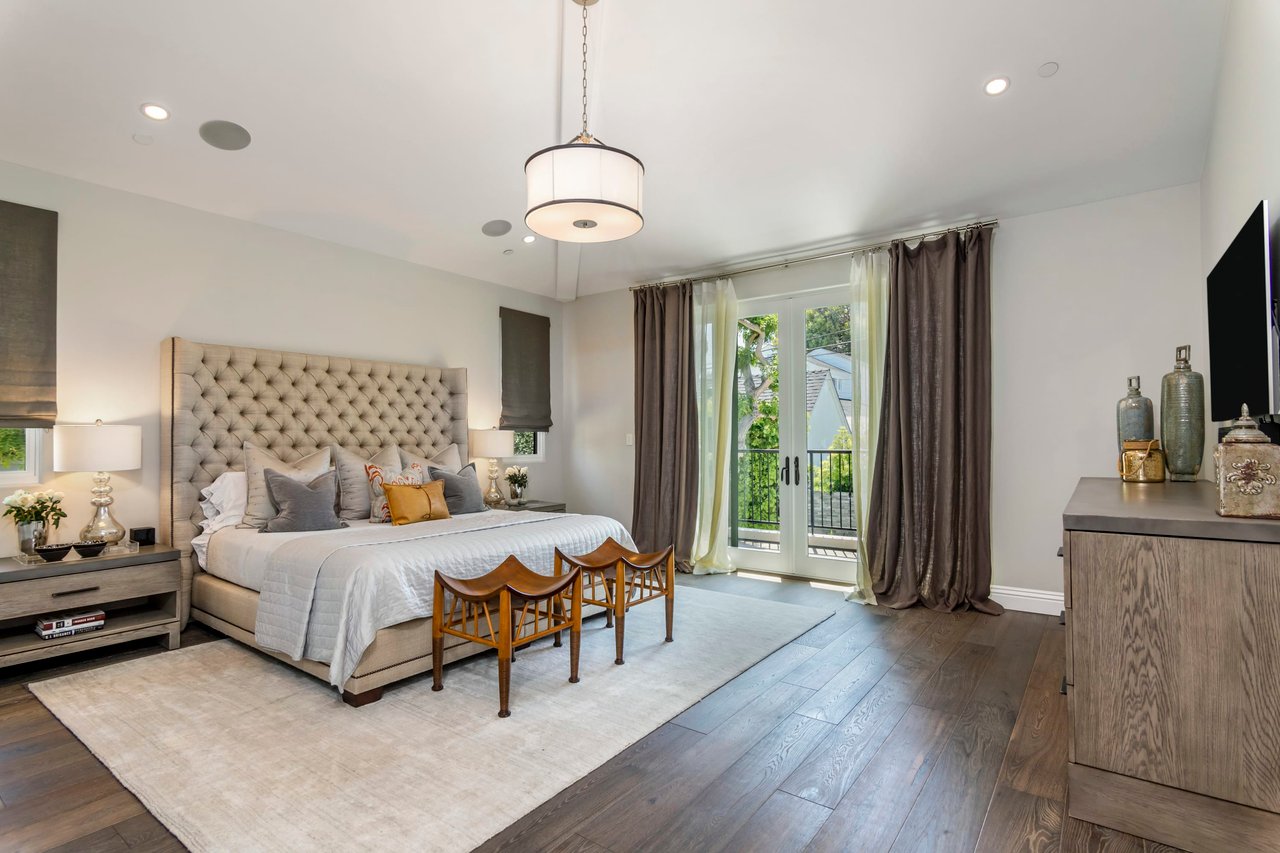 Custom-built Tree Section Home