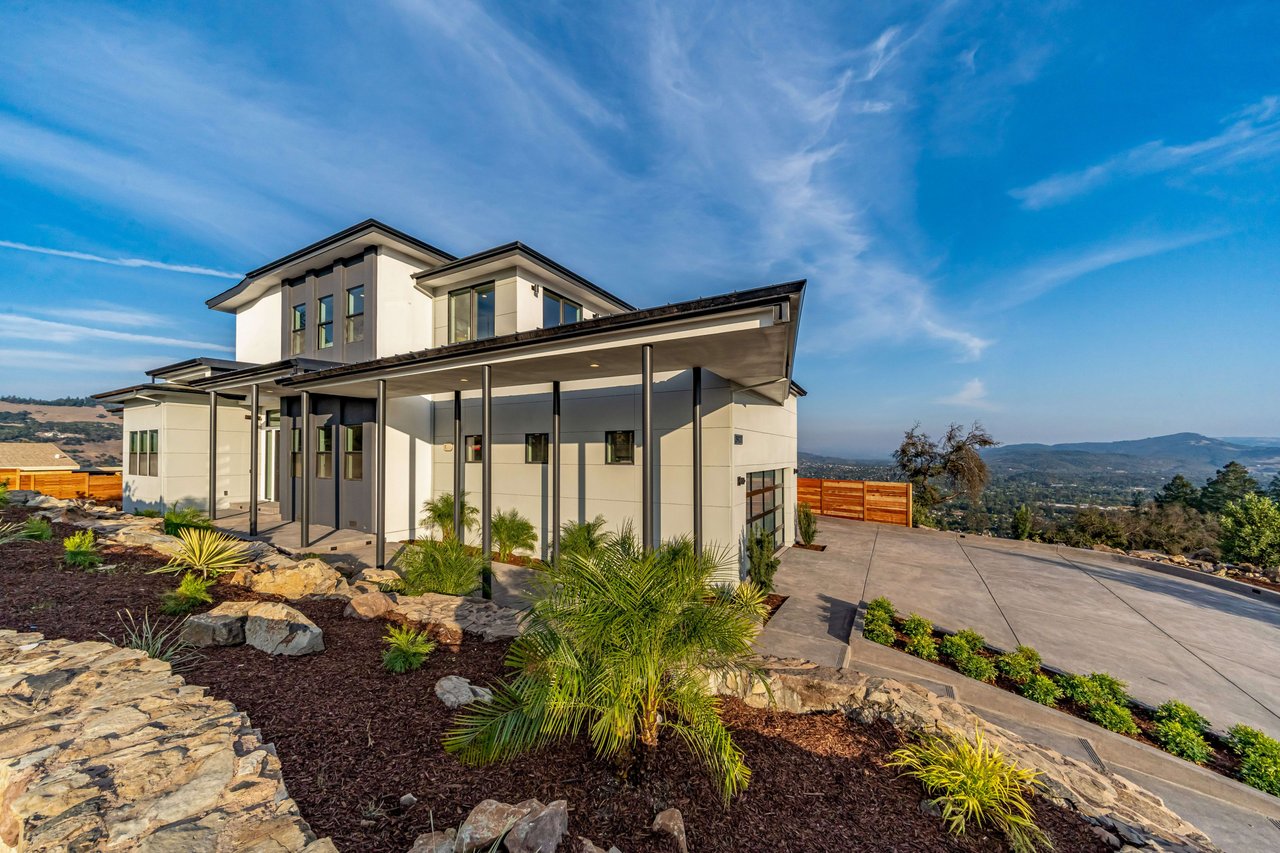 3927 Rincon Ridge Drive